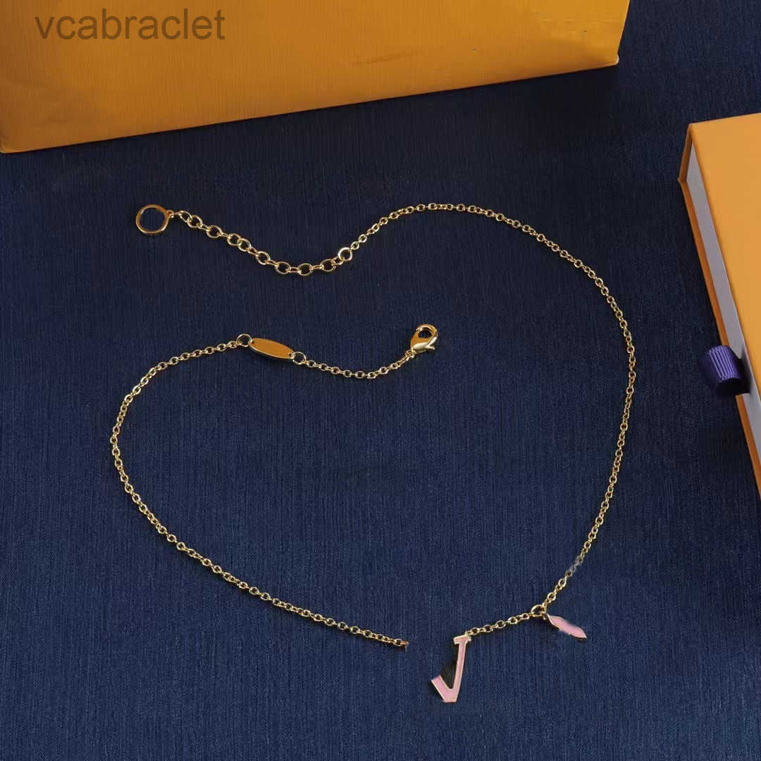 Necklaces designer plated gold necklaces outdoor party letters pure color diamond designer jewelry womens necklace luxurious daily outfit vintage sh