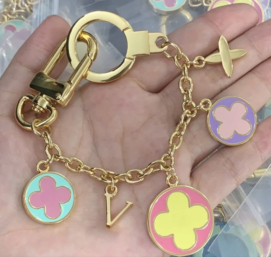 Y83 Handmade designer keychains Fashion luxurys Key designers Buckle lovers Car Keychain Keychains Men Women Bag Pendant Accessories brand
