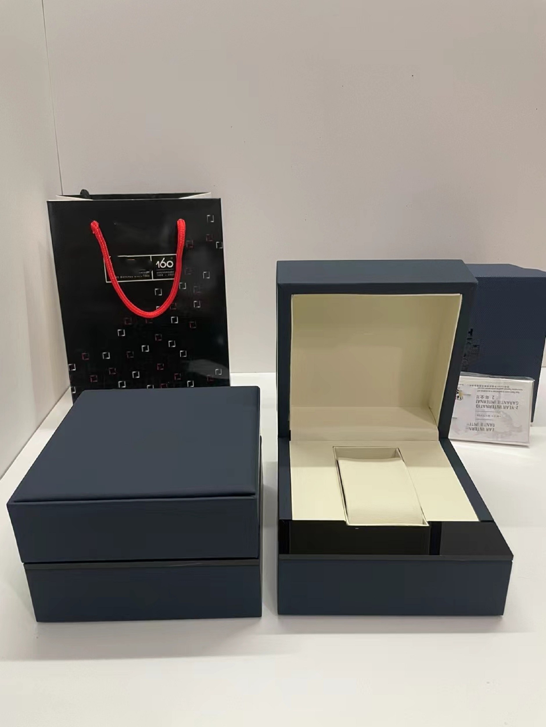 Top Quality Boxes watch Original TISSOTssiy Box Durable Wholesale Watch Storage Box with Accompanying Cards & Paperwork - Ideal Organizer for Collec