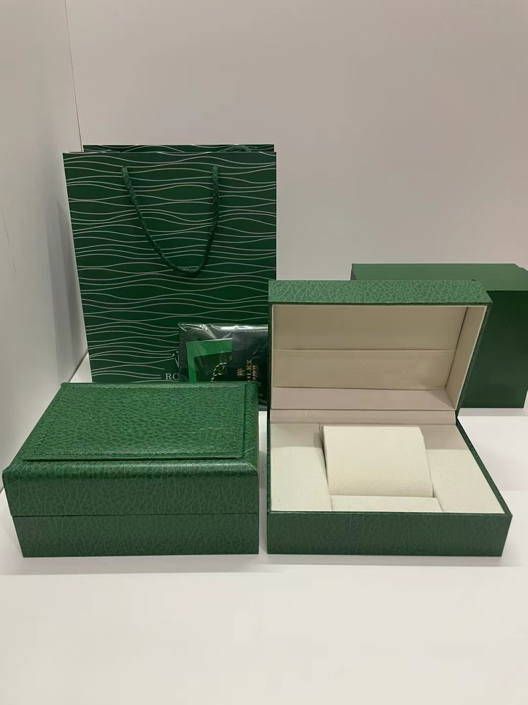 Top Quality Boxes watch Box Accessories wholesale montre Watches Booklet Card Tags Premium Watch Packaging Kit for Montres - Complete with Box, D