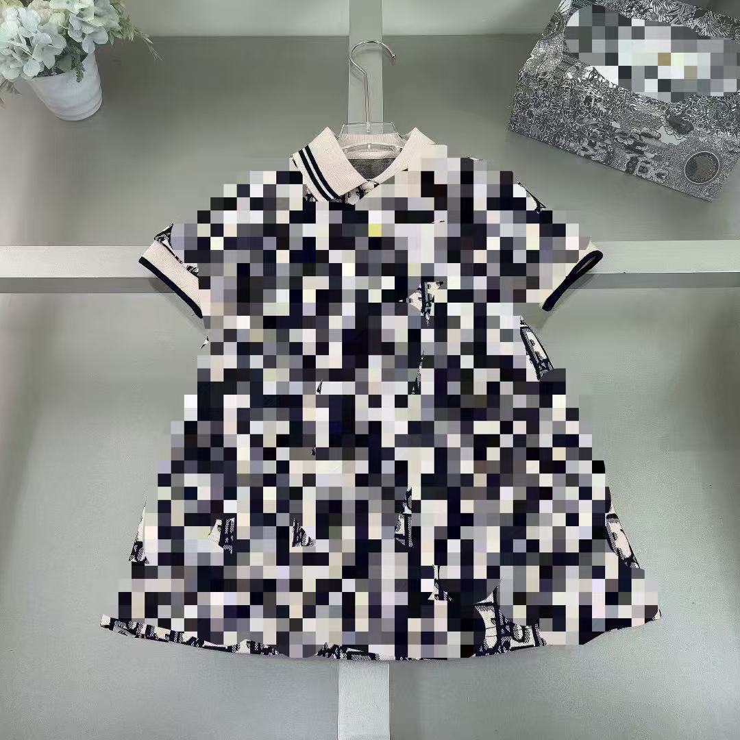 Nouvelle arrivée Girls Springsummer Tricoted une pièce-desser bébé Vêtements classiques robes formelles enfants