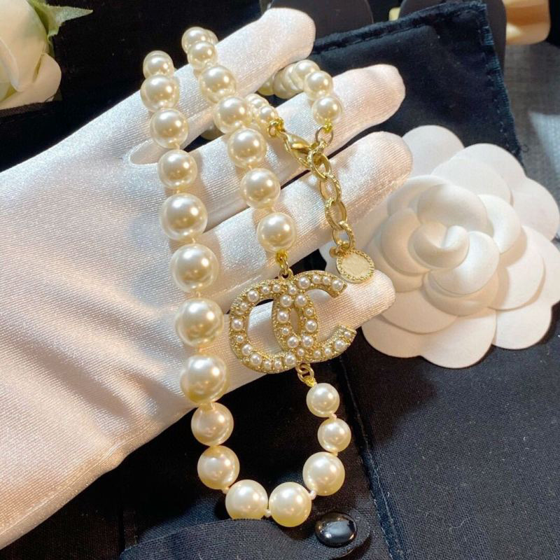 Women Fashion Designer Choker Luxury Pendant Calssic Style White Pearls Necklace