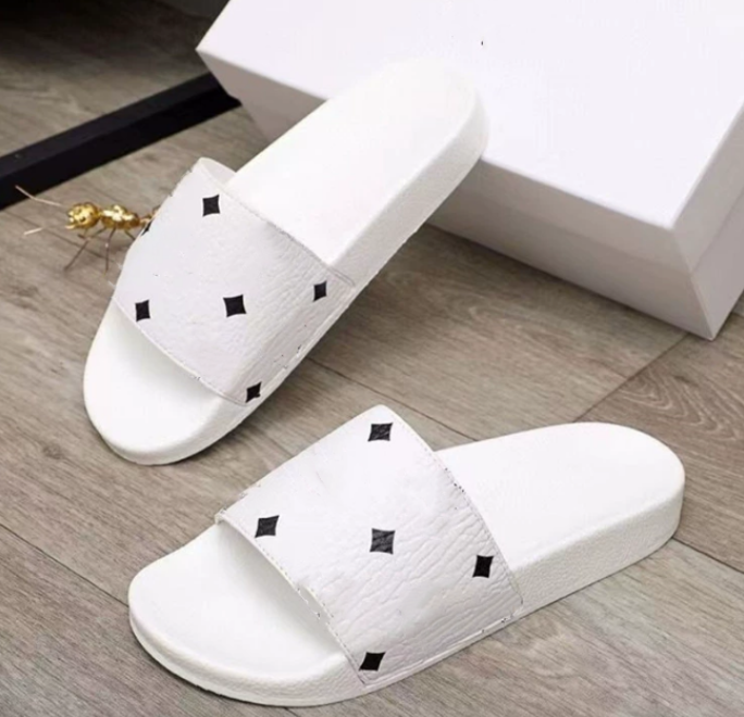 Leather Slippers Men Slider Classic Brand Beach Shoes New Designer Women Luxury Sandals Waterproof Bathroom Shoes Rubber Platform Shoe Summer Let