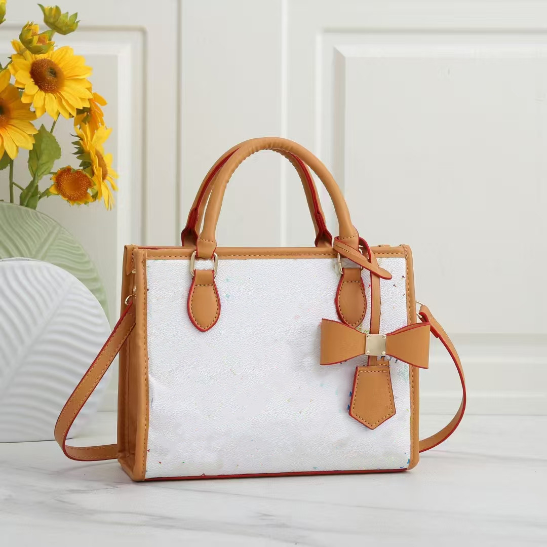 Designer Tote Murakami Multicolor Purse en cuir Sac à bandoulière pour femmes Embrayage de grande capacité sac d'ordinateur portable Inverse sac