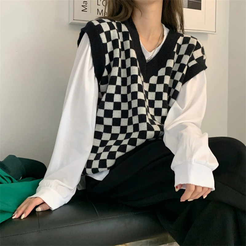 Vintage Black white checkerboard Knitted Women Sweater Vest Y2K Aesthetic Sweet Cute Slim Crop Waistcoat Sleeveless Knitwears 250305