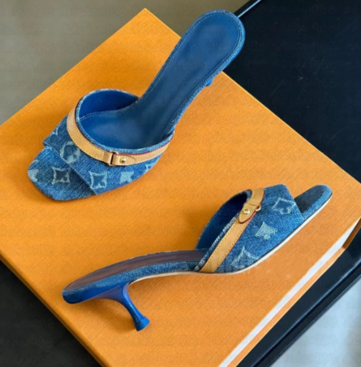 Denim Blue sandal Designer Shoes High Heels Mule Light Blue Sandal Top Quality Leather Women Slippers Summer Beach Shoes Canvas Letter Embroidered f