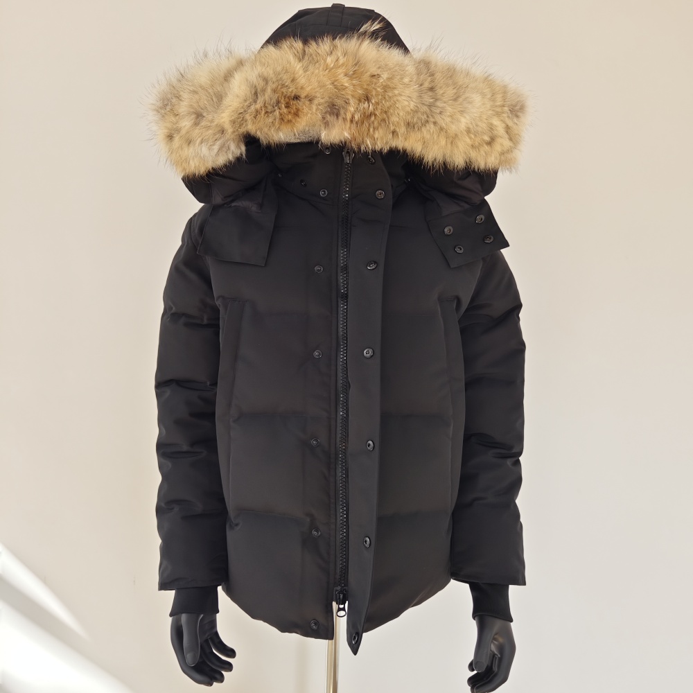 Winter Men Down Jackets Real Coyote Fur Designer Homme Puffer Outdoor Windbreaker Jassen Outerwear Hooded Fourrure Manteau Down Jacket Coat Hiver