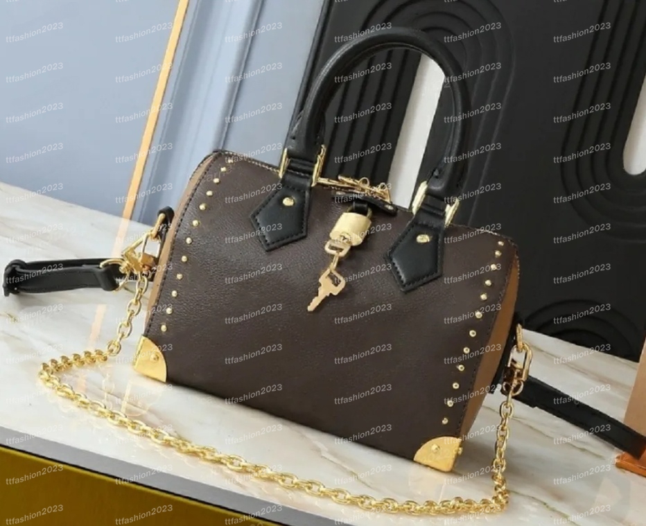Trunk 10A top quality Luxury Women's Brand Clutch Bags Designer Round Crossbody Shoulder Purses Handbag Women Clutch Travel Tote Bag Speedbag B