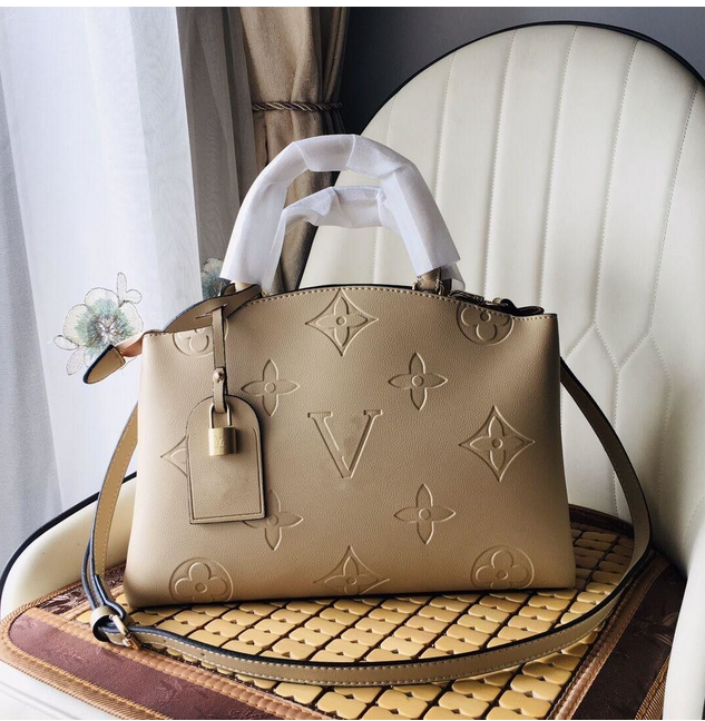 Mirror Quality Designer Bag Classic Luxurys Crossbody Bags Large Capacity Shopping Bags Pursetote EAST WEST leather Shoulder messenger Satchels hand