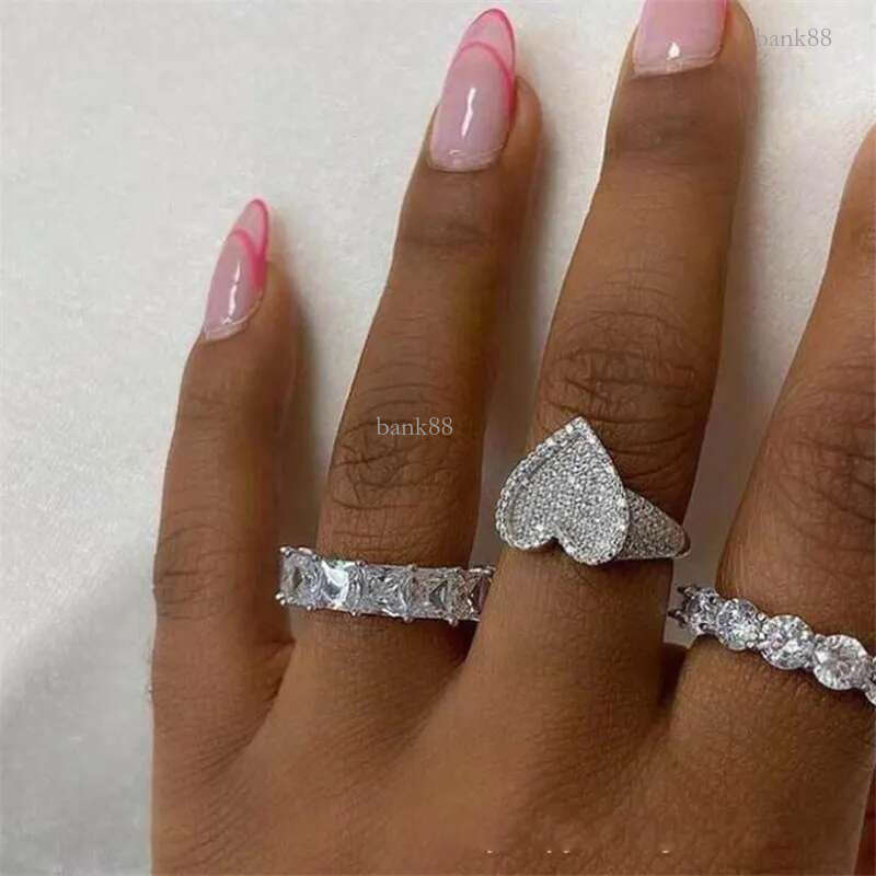 2022 Top Sell Wedding Rings Luxury Jewelry 925 Sterling Silver Full Pave White Sapphire CZ Diamond Promise Gemstones Party Women Heart Band Ring For