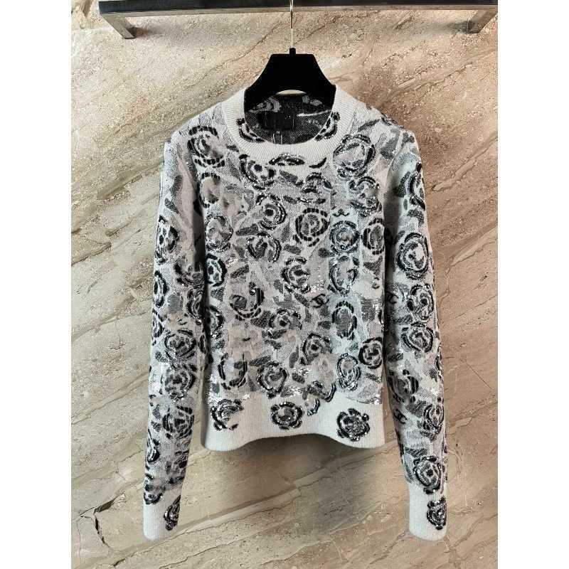 Women's Sweaters designer 25 autumn and winter wind long sleeved knitted sweater for women, versatile black and white color blocked wool sequin