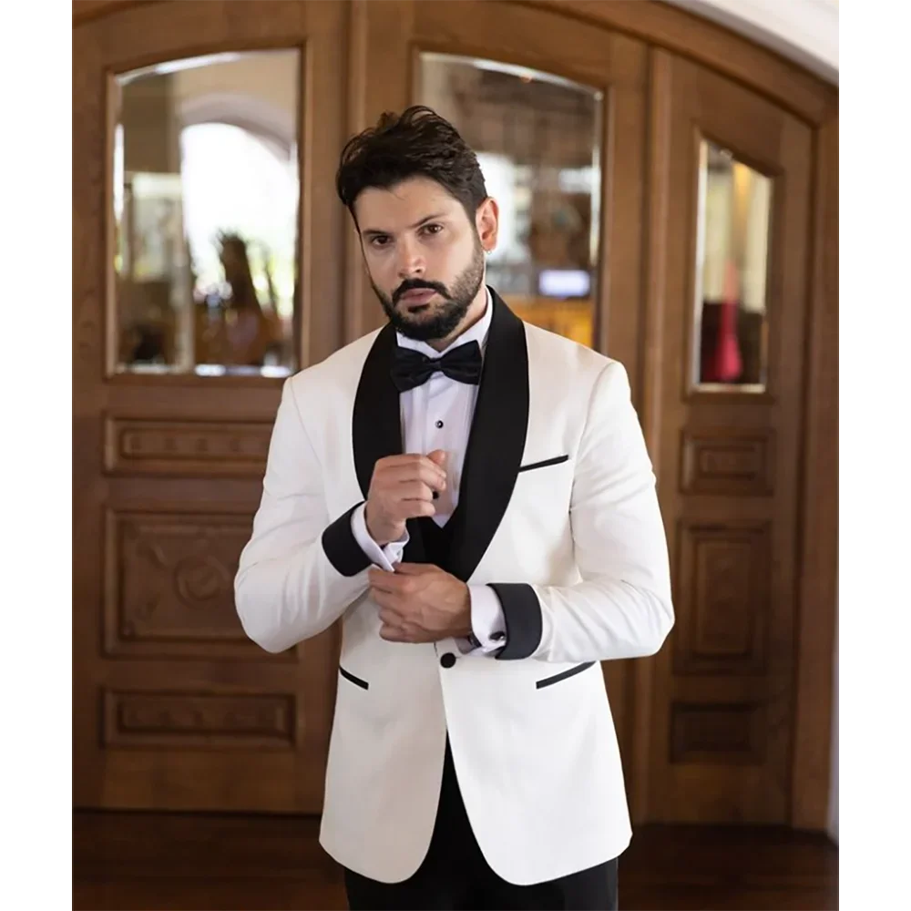 Single Breasted Slim fit Men Suits 3 Pieces Formal Wedding Groom Tuxedo Peak Lapel Set Fashion Jacket with Black Pants and Vest