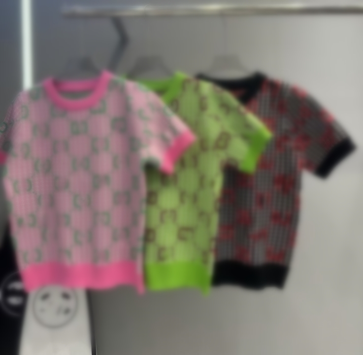 Nouveau pull féminin pour la marque de luxe Designer de marque en vrac T-shirts Top Femmes T-shirts en tricot à manches courtes