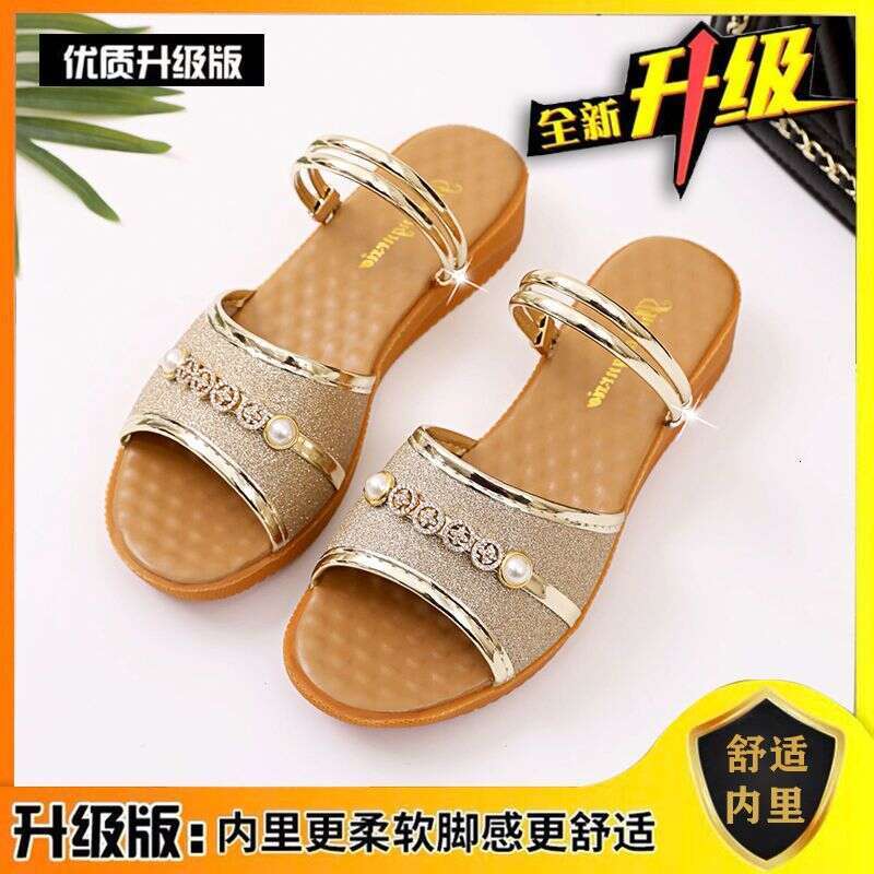 2026 Slippers women wearing out 2023 new soft soled that are not tiring the feet, dual-use shoes for women, one-piece women's sandals