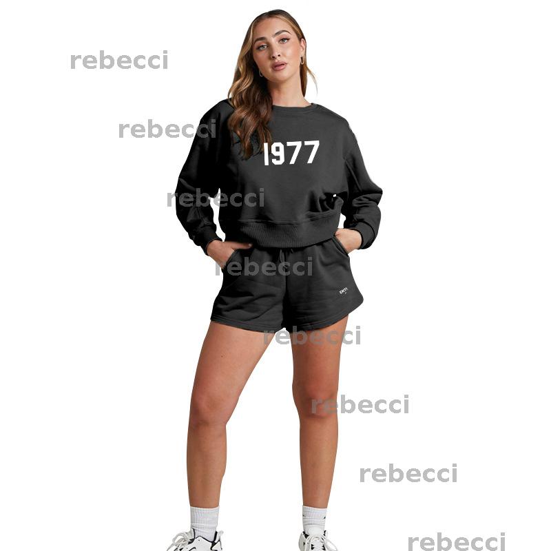 Spring new solid color long sleeved hoodie womens shorts two-piece set fashionable ladies tracksuit Autumn casual shorts sets CSD2503134-8
