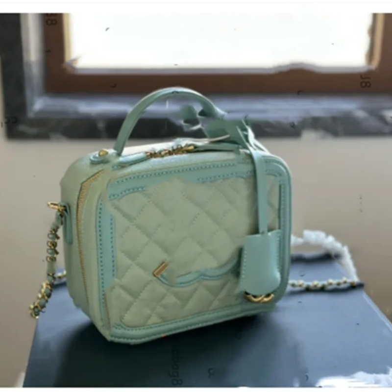 Womens Luxury Designer Caviar Leather Suitcase Camera Makeup Box Bag Top Handle Totes Large Capacity Outdoor Pocket GHW Crossbody Cosmetic Case Vani