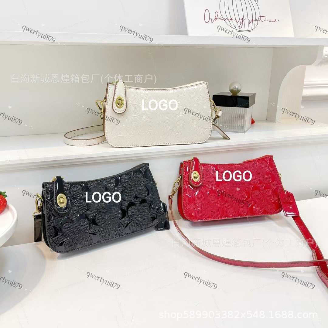 Sacs à bandouliers Sac pour femmes simples 2025 Nouvelle personnalité de mode Couleurs classiques Small Sac Sac Handbag Crossbody Sacs H250313