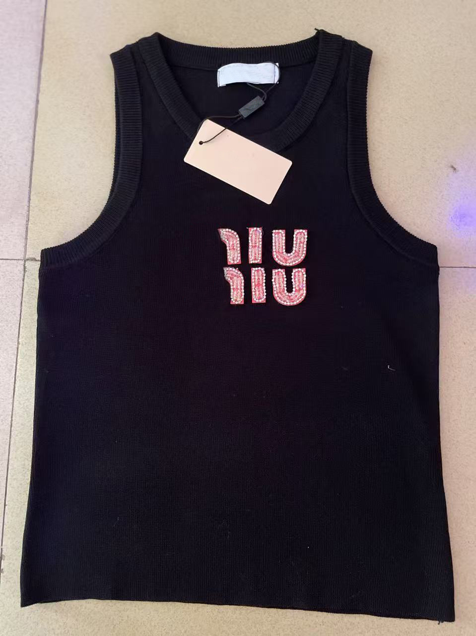 Muiemiu Clothing Women Vest Designer Tank Top Women Tops Party Sexy Halter Tee Party Fashion Crop Top MM Letter Diamond Embroidered Summer Miu Top T
