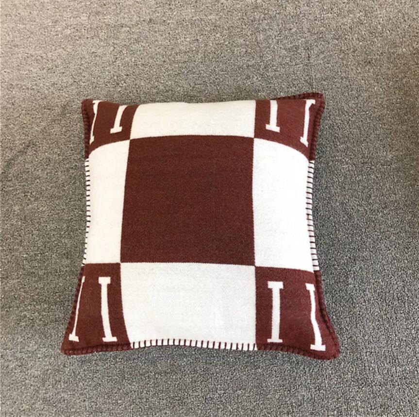 Letter Case Cashmere Designer case Woven Jacquard Custom Cushion Cover Sofa Covers Heat Home Textiles Bedd M260325-image-1098983095