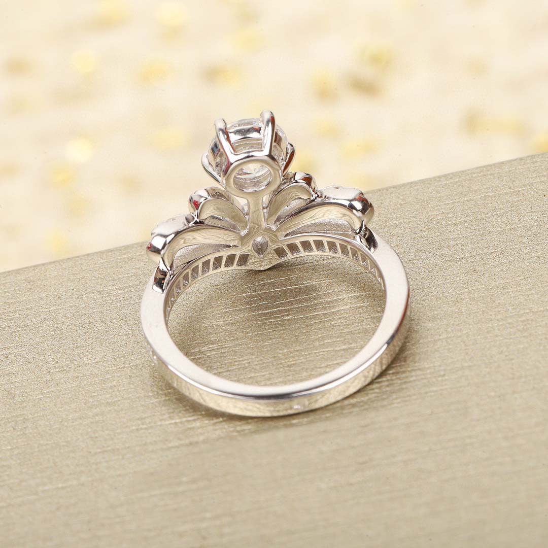 V gold material Luxury quality charm ring with diamond in sivler colors Have stamp special style PS6294A