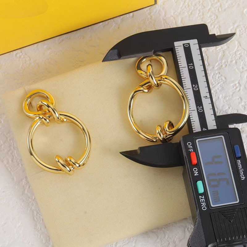 Boucles d'oreilles créatrices Boucles d'oreilles de bijoux en acier inoxydable 18 km plaque d'oreille concepteur pour femmes en boucles d'oreille