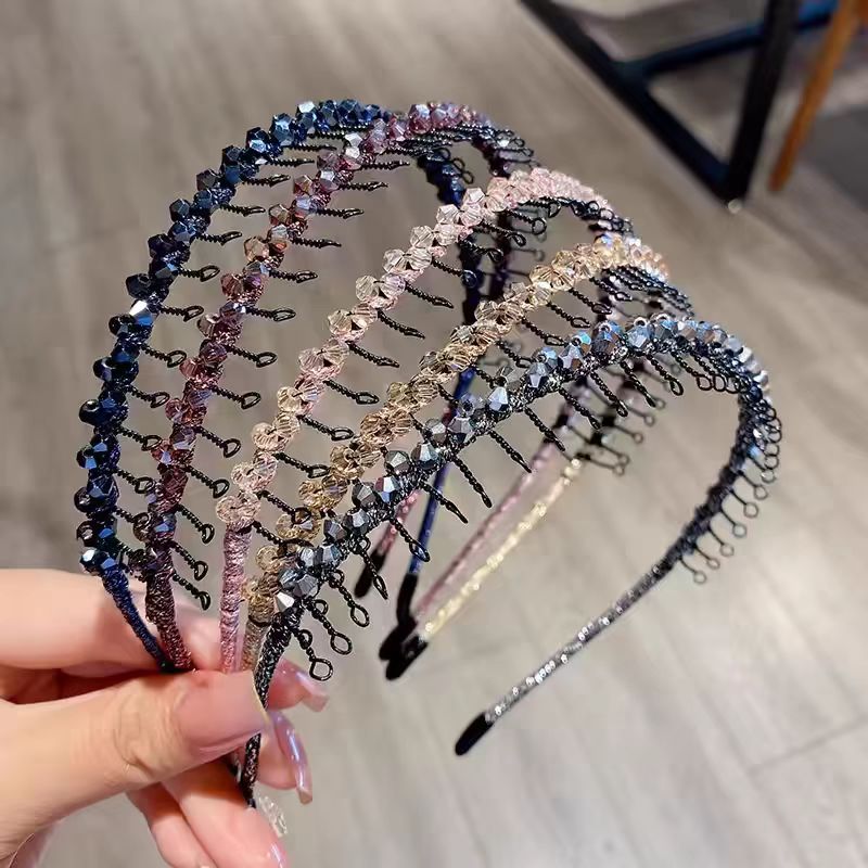 Fashionable Women&#039;s Hair Accessory with Tooth Design - Perfect for Keeping Layers in Place During Showering-image-1049496315