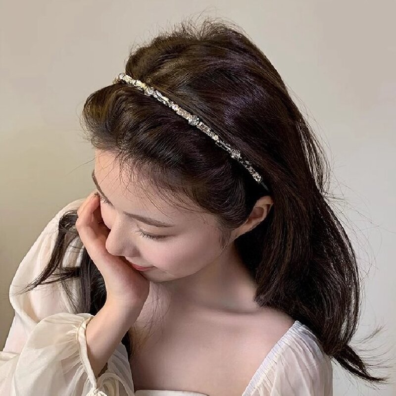 Luxurious Wedding Accessory: Ladies' Zircon-Embellished Headband with Iridescent Gemstone Adornment-image-1049521158