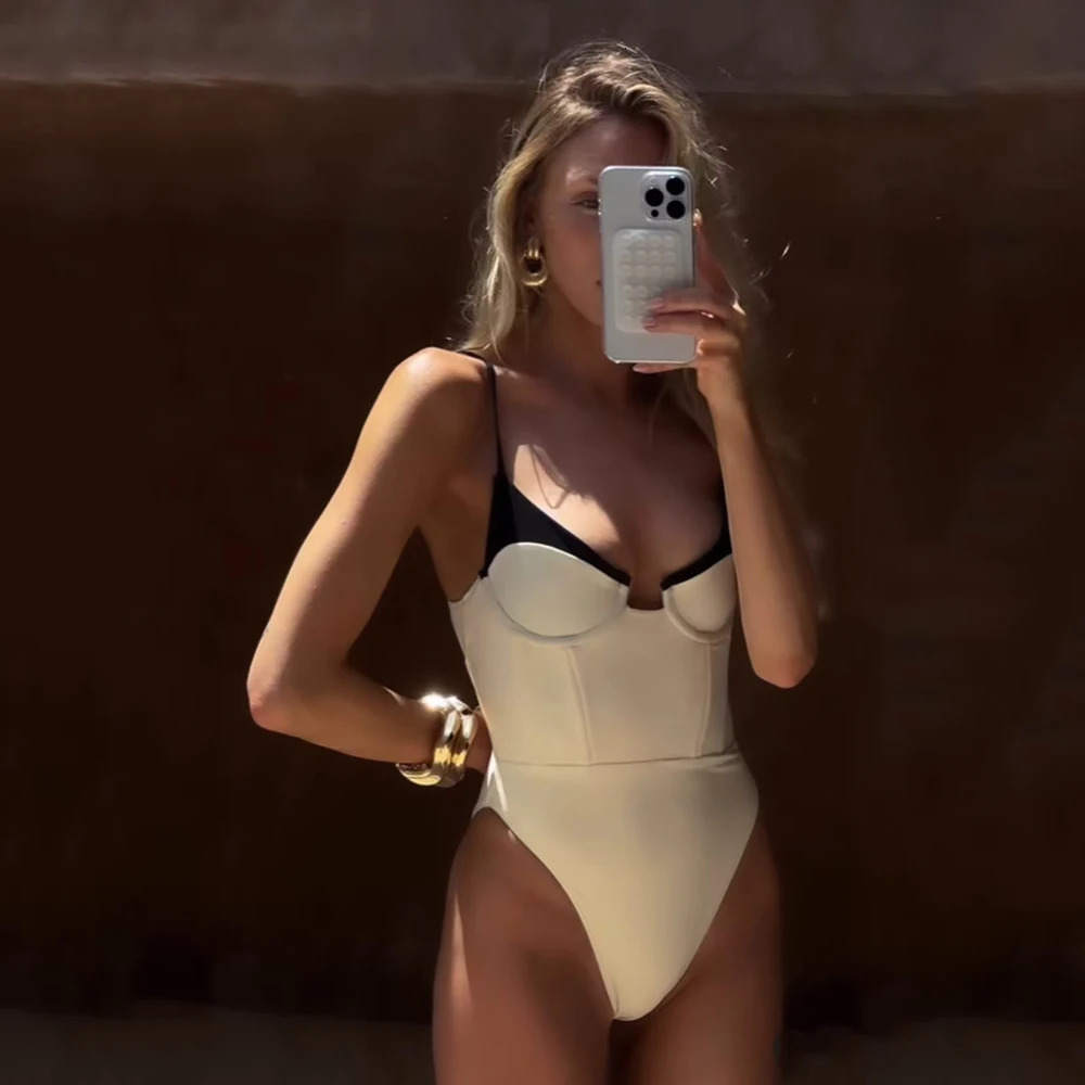 Swimsuit 2024 Swimwear Black White Femmes Bathing Fietwingweswear Vintage rétro Monokini Swim Maillot de Bain 250313