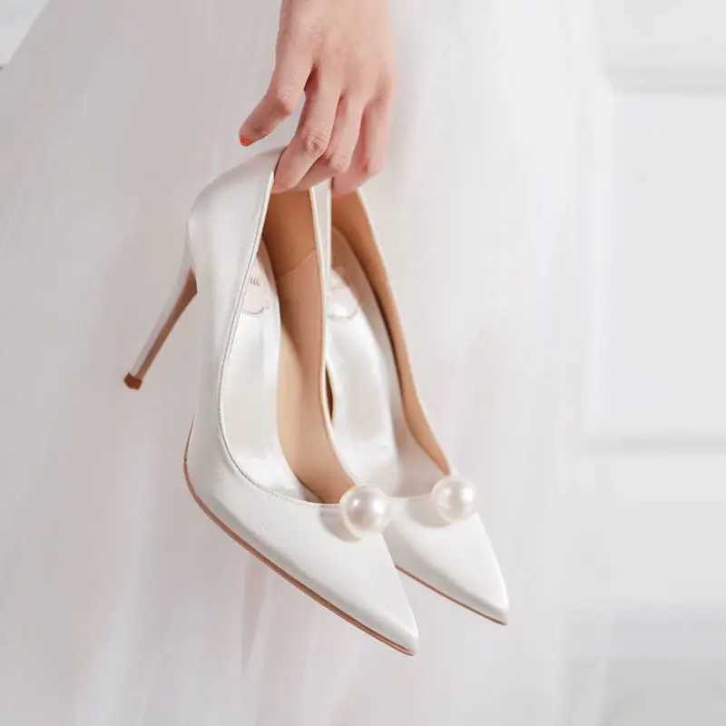 2022 Summer New Elegant Ladies Bridal Party Shoes Pearl Satin Pumps Fashion Versatile Wedding High hot H Solid Color Z250311