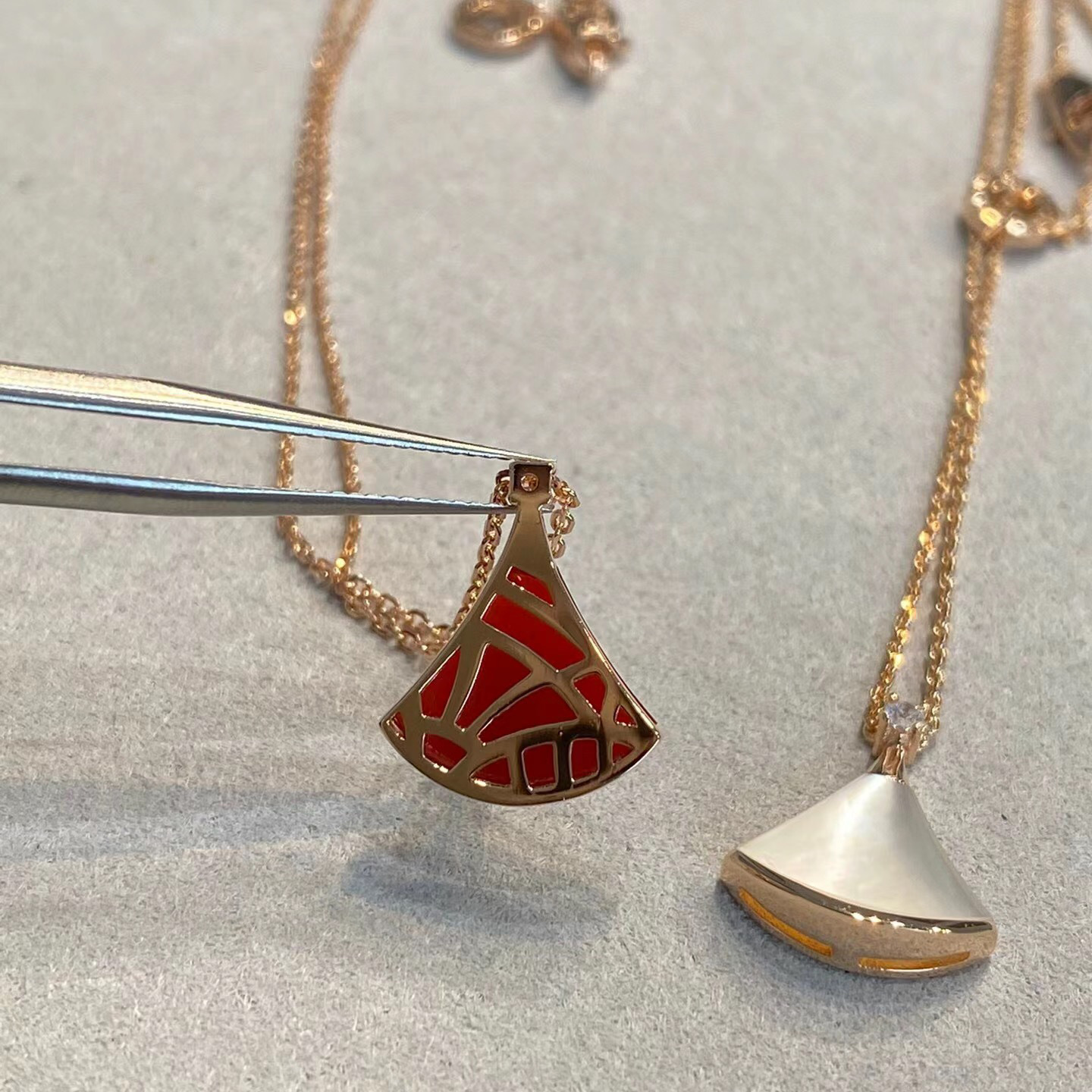 Pendant Necklaces S925 jewelry necklace designer necklace Small skirt necklace for women white mother in law scalloped 18k rose gold pendant collarb