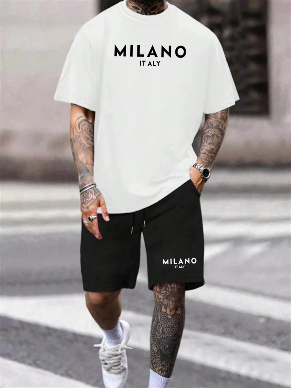 Summer Mens Two Pied Retro Loose Milan imprimé Tshirt décontracté sports d'extérieur Shorts brossés à manches courtes Portez 250324