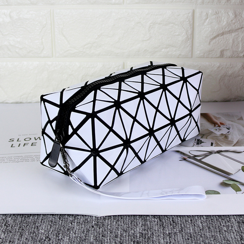F240M Lingge usine fournit des sacs pour femmes coréen pliant créatif sac de stockage d'huile essentielle à la mode PVC paillettes carré sac cosm