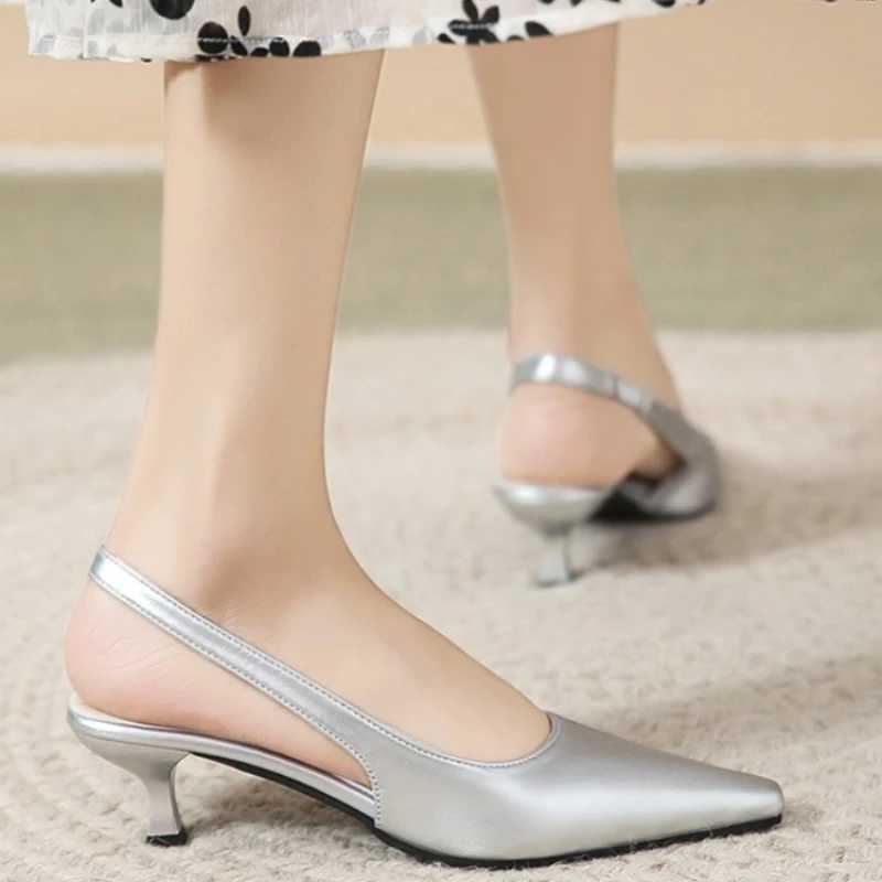 2024 Spring hot Summer Wen Kitten Pointed Toe Sandals Fashion Back Buckle Bling Sier Ladies Casual Med H Shoes Z250325