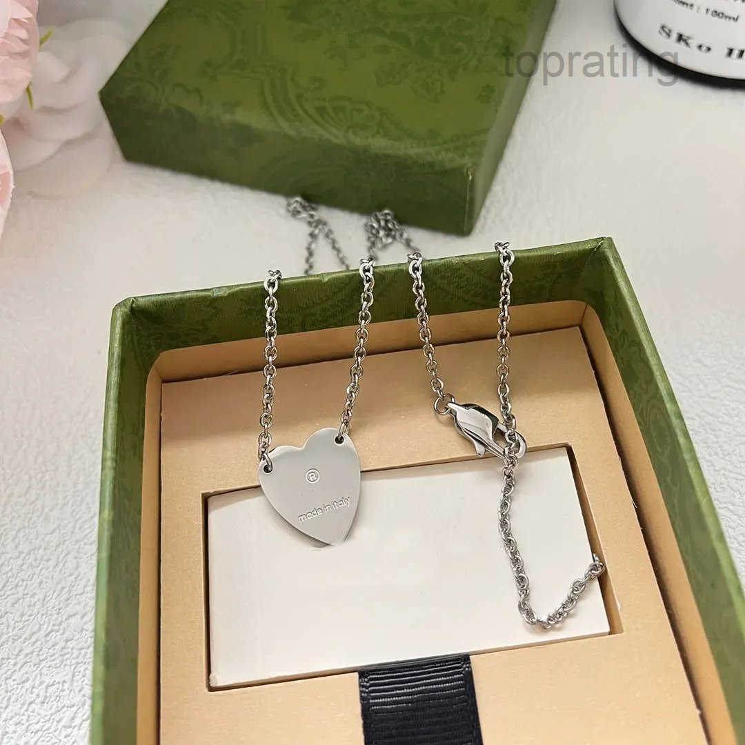Luxury brand heart-shaped pendant necklace DesignFor Women silver necklace retro design gift long chain couple family jewelry necklace