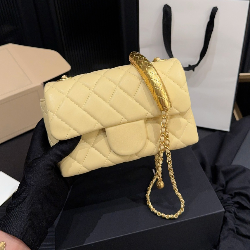 CF Chain bag Designer Diamond Quilted leather purse Shoulder bags Women trendy Metal handle pouch Korean mini crossbody bag classic flap cc bag mess