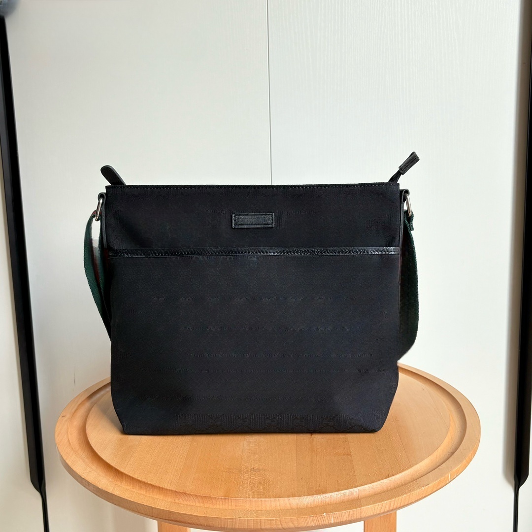 2025 Designer Messenger Bag for Men Women Crossbody Bag Classic Canvas Coating Shoulder Bag Front Pocket Magnetic Button Zipper Purse Handbag