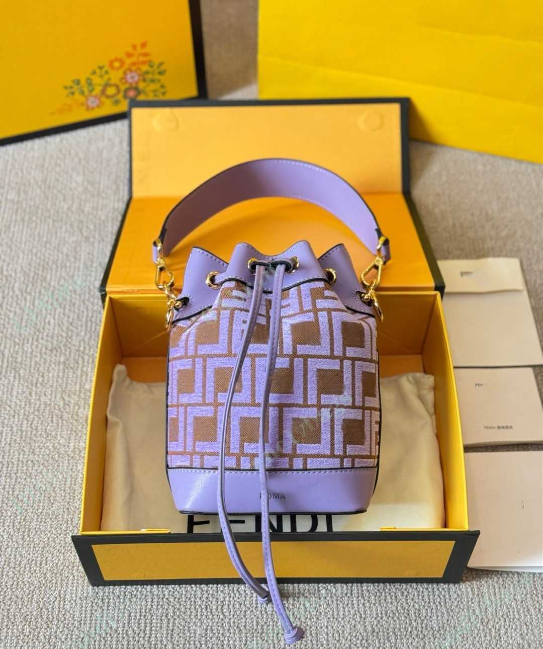 2025 DrawString / Bucket Roma Designer Handbag Bucket Crossbody Crue Chain Chain Mirror Quality Mon Sac 888