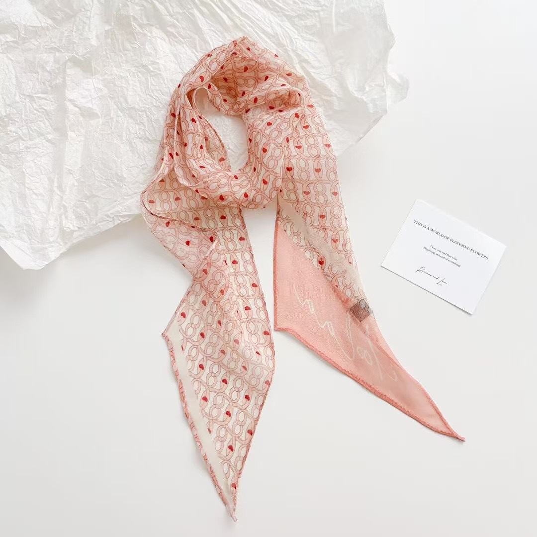 Nouvelle arrivée femmes hommes foulards fleurs coeur d'été bohème blanc vert blanc rond charmes givère écharpe carrée en soie