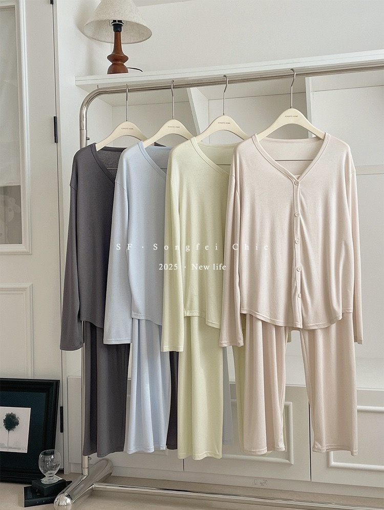 The 3101 Spring new women's pajamas are comfortable, simple, long-sleeved, cardigan and home wear. They are light in solid color and can be-image-1056710860