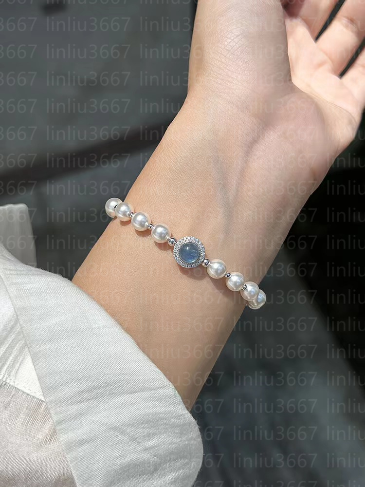 Bracelet Golg Golg en acier inoxydable à la mode chaude avec boîte de bracelet en or cuivre pour dames pour cadeau de luxe chic orné de diamants