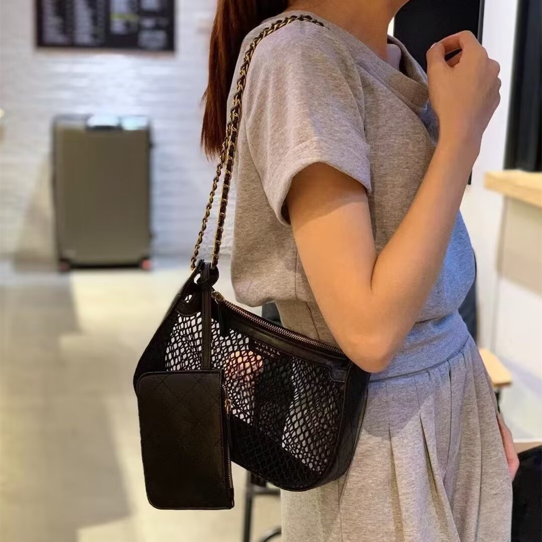 design bag new Women's crossbody saddle bag style in Europe and America with chain color-blocking popular and versatile fashion chain bags