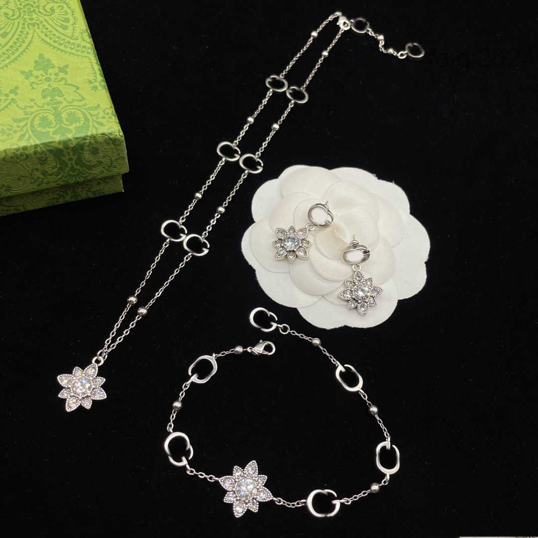 designer necklace jewlery designer for women designer jewelry Diamond flower designer bracelet g necklaces jewelry with box
