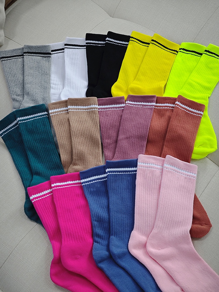 O617 Chaussettes tube en coton pour hommes et femmes - Polyvalentes toutes saisons Coupe décontractée sportive - 18 cm de long Chaussettes de loi