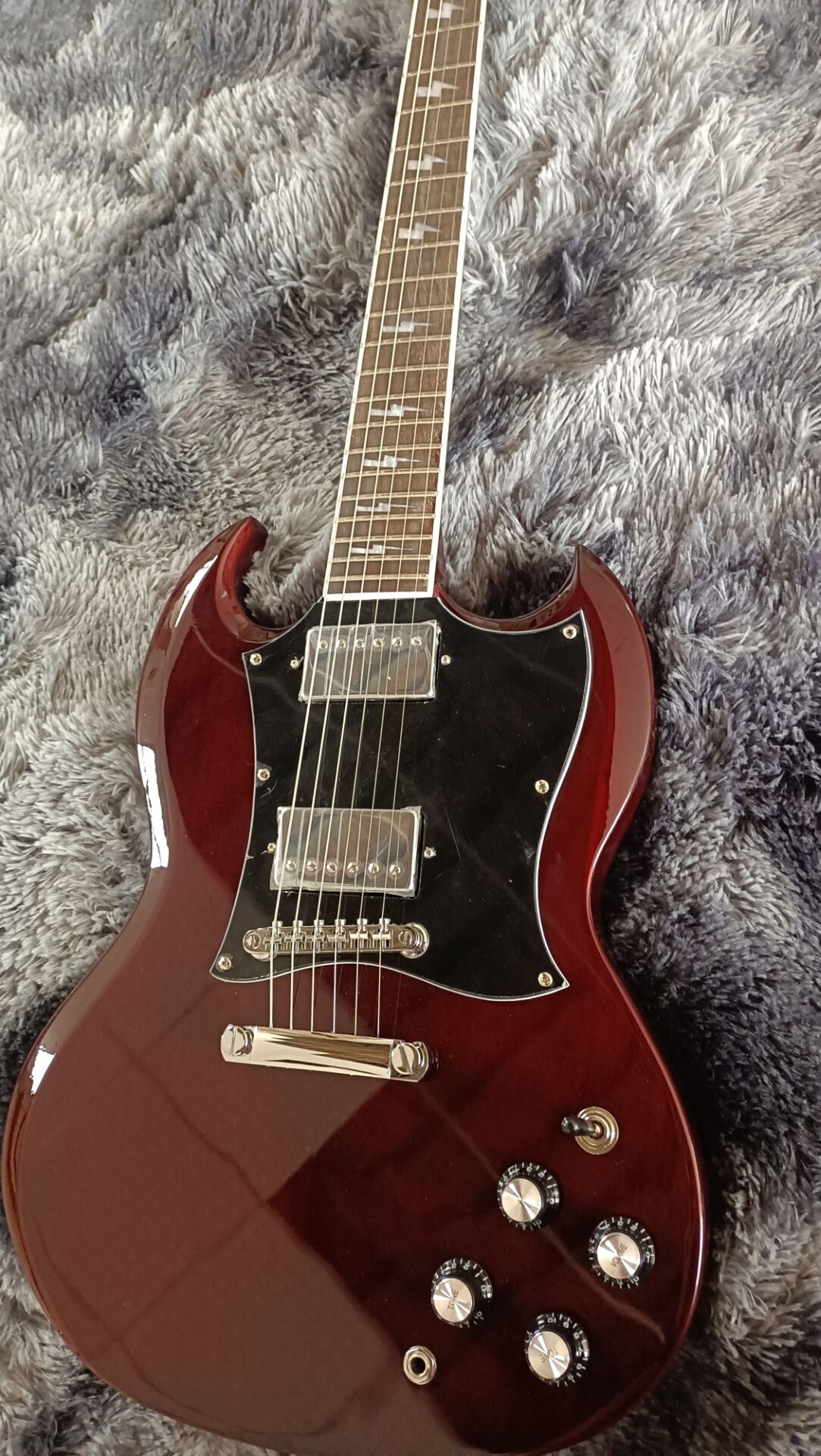 Maroon Double Cutaway Electric Guitar - Gloss Finish & Dual Pickups | Fast Neck & Pro Hardware-image-1057783864