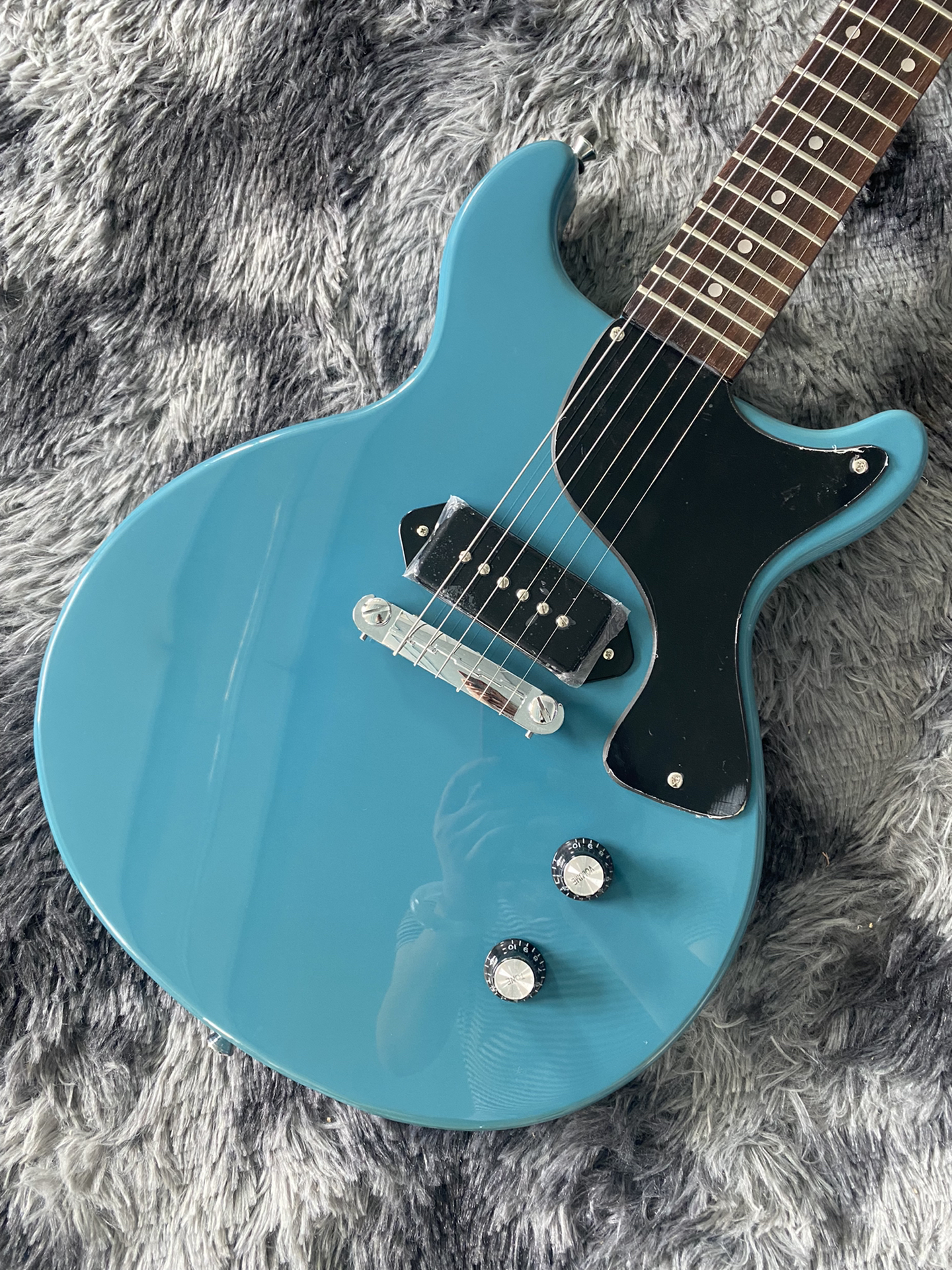 Sky Blue Single-Cut Guitar - Focused Single Pickup, Fixed Bridge & Rosewood Clarity-image-1058134476