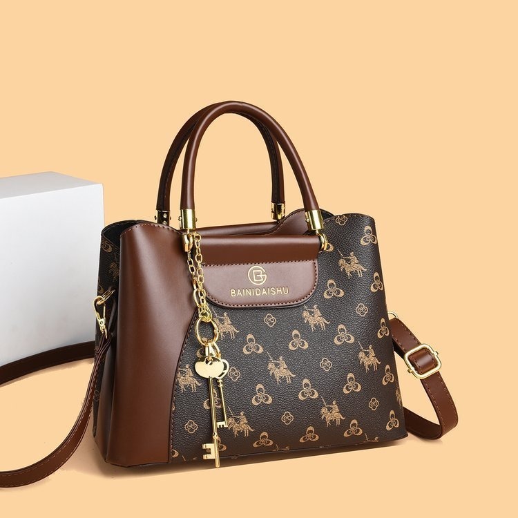 2025 New Outdoor Style Luxury Free Delivery Designer Bag High End Fashion Printed New Winter Handbag With Large Capacity Single Shoulder Crossbody B