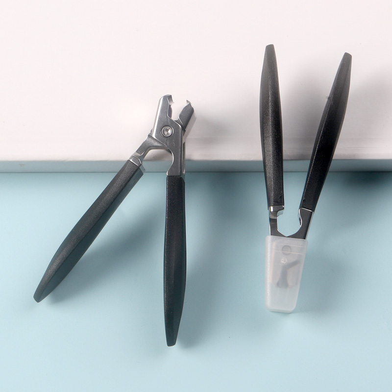 TSZS 1PCS New Stainless Steel Nail Toenails Clippers Cutter With Anti-Splash Cover Sharp Trimmer Pedicure Care Professional