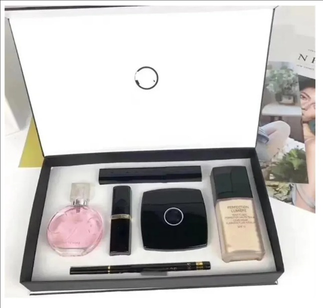 Ensemble de maquillage Collection Fondation Palette d'ombres à paupières Rouge à lèvres mat 15 ml Parfum Kit cosmétique 6 en 1 avec boîte-cadeau