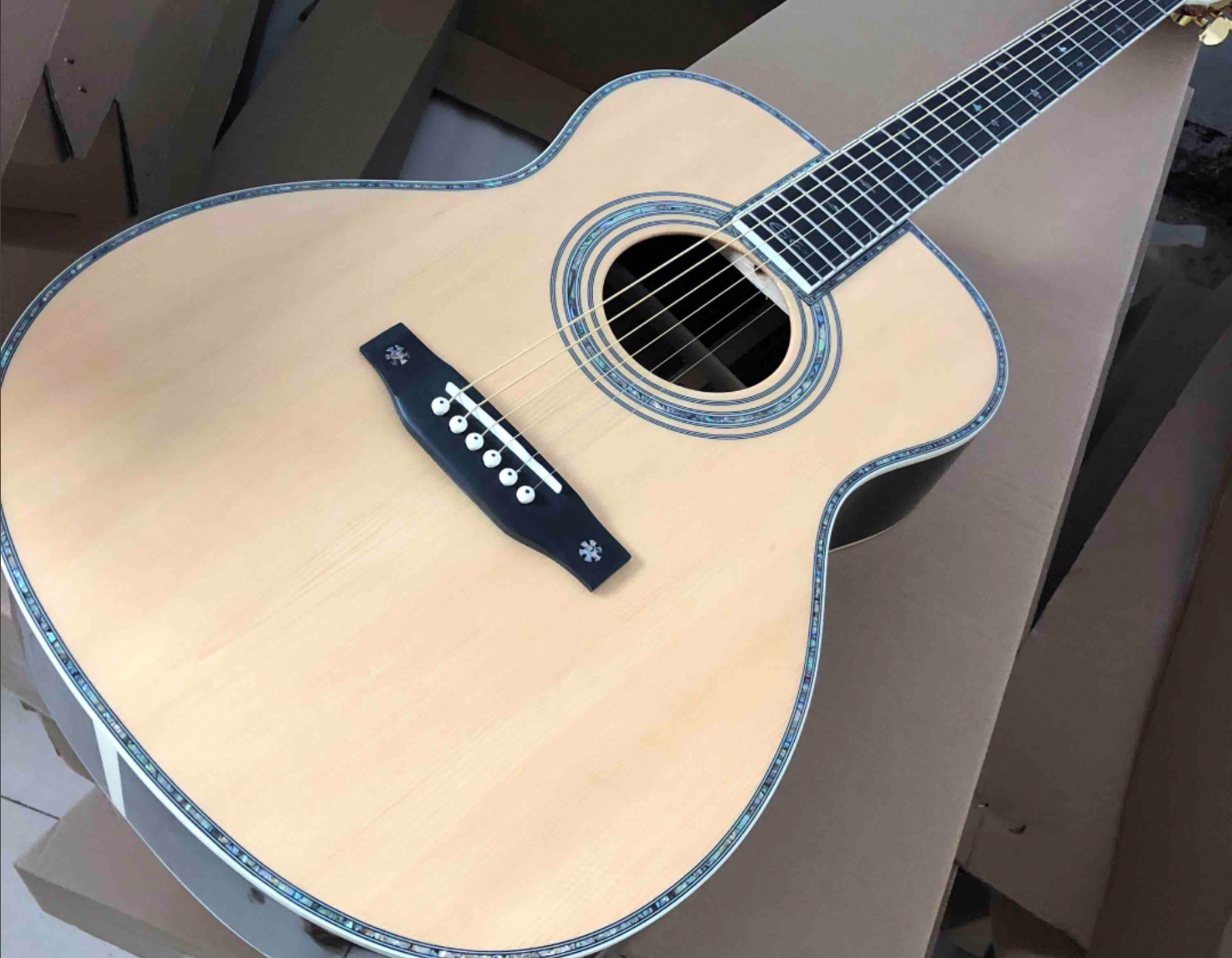 Natural Wood Folk Guitar: Blue Edge Inlays, Rosette Soundhole & Warm Acoustic Tones-image-1058799776