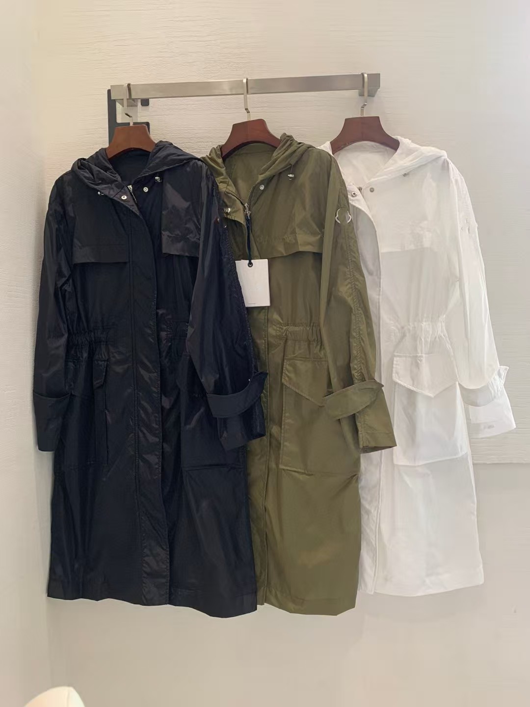 Women's Trench Coats Designer M Medium to long hooded waist cinched large pocket women's sunscreen coat windbreaker